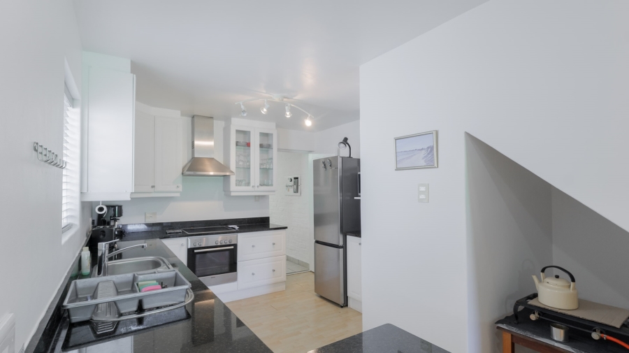 3 Bedroom Property for Sale in Struisbaai Western Cape